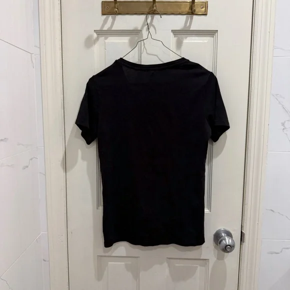 Uniqlo supima cotton vneck tee - Picture 3 of 3